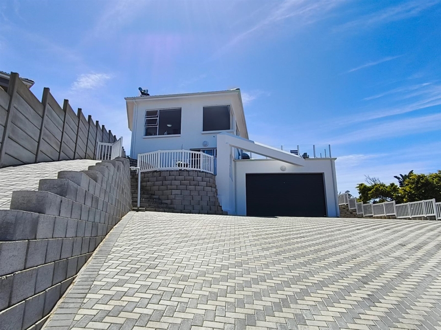 5 Bedroom Property for Sale in Dana Bay Western Cape